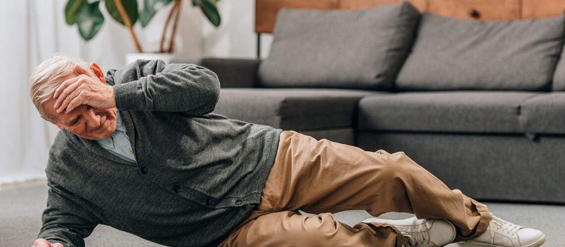 O que fazer para prevenir quedas em idosos?